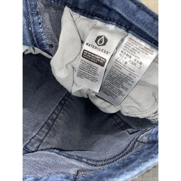 Levis Premium Men Classic Straight Jeans Blue 5 Pocket Medium Wash Denim 34 x 34 - Picture 7 of 9